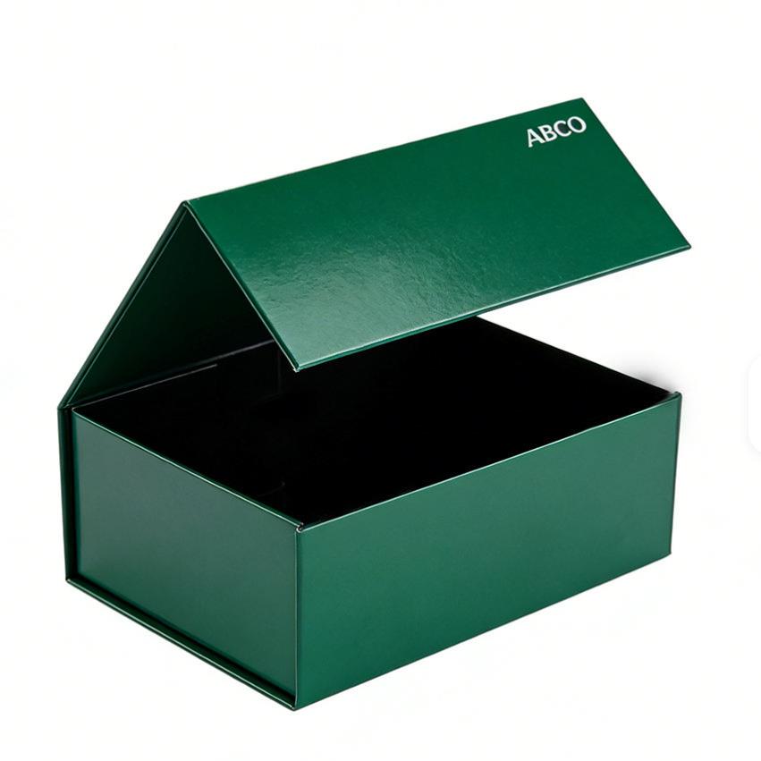 Wholesale Luxury Kraft Gift Box Gold Foil Stamping Embossing Custom Logo Sponge Magnetic Folding Closure for Cosmetic Packaging